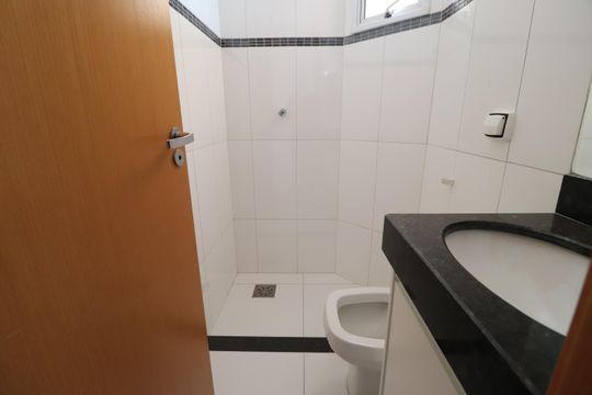 Banheiro Social 2 de apartamento para alugar com 4 quartos, 190m² em Jardim Botânico, Uberlândia