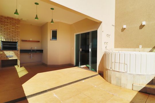 Apartamento para alugar com 4 quartos, 190m² em Jardim Botânico, Uberlândia