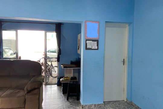 Sala de casa à venda com 3 quartos, 300m² em I.a.p.i., Osasco