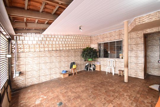 Garagem de casa à venda com 3 quartos, 120m² em Bairro Alto, Curitiba