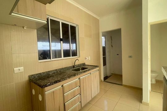 Cozinha de casa de condomínio para alugar com 2 quartos, 64m² em Aguassai, Cotia