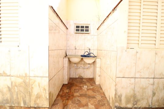 Casa para alugar com 2 quartos, 60m² em Santa Mônica, Uberlândia