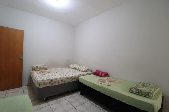 Casa para alugar com 2 quartos, 60m² em Santa Mônica, Uberlândia