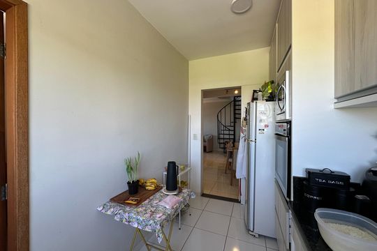 Cozinha de apartamento para alugar com 3 quartos, 145m² em Jardim Santa Maria, Jacareí