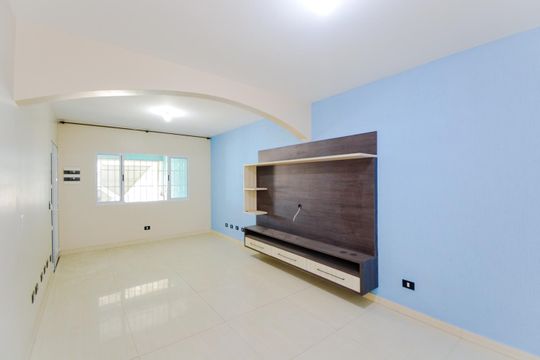 Casa à venda com 4 quartos, 210m² em Jardim Cumbica, Guarulhos