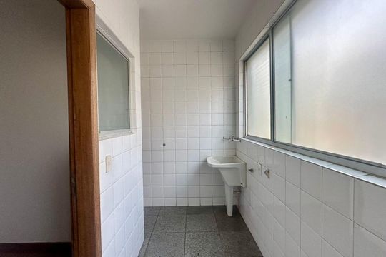 Área de serviço  de apartamento à venda com 3 quartos, 100m² em Serra, Belo Horizonte