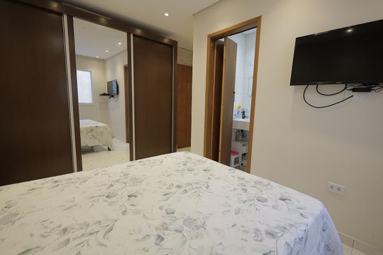 Quarto Suíte 2 de casa à venda com 3 quartos, 354m² em Vila Curuçá, Santo André