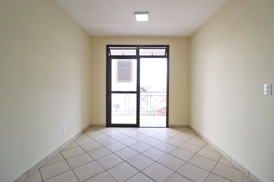 Sala de apartamento para alugar com 3 quartos, 110m² em Centro, Uberlândia