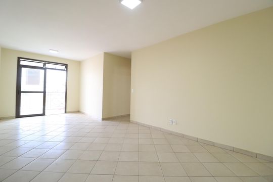 Apartamento para alugar com 3 quartos, 110m² em Centro, Uberlândia