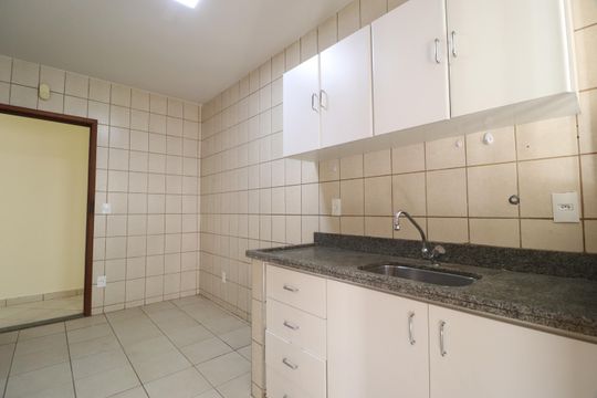 Cozinha de apartamento para alugar com 3 quartos, 110m² em Centro, Uberlândia