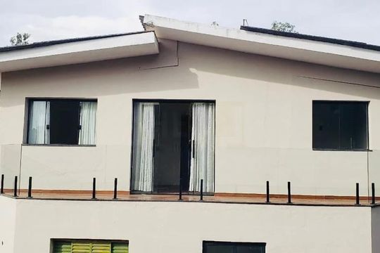 Casa à venda com 3 quartos, 411m² em Jardim da Serra, Jundiaí