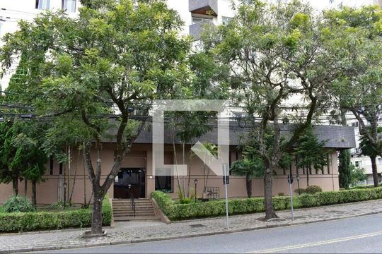 Fachada do Prédio de apartamento à venda com 2 quartos, 61m² em Cristo Rei, Curitiba