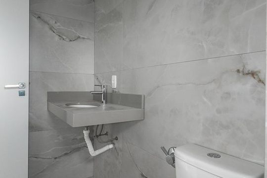 Banheiro da Suíte de apartamento à venda com 3 quartos, 109m² em Petrópolis, Porto Alegre