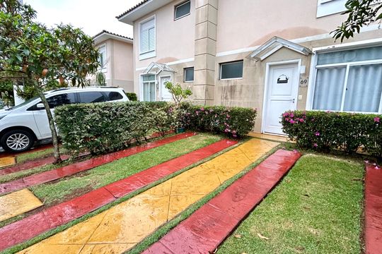 Garagem de casa de condomínio à venda com 2 quartos, 120m² em Parque Renato Maia, Guarulhos