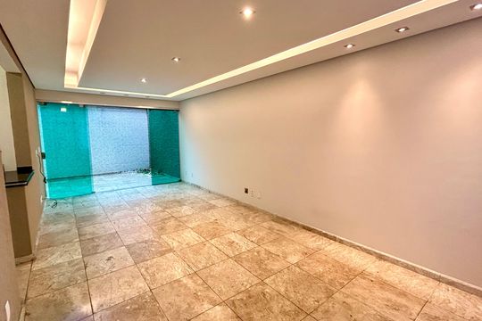 Sala de casa de condomínio à venda com 2 quartos, 120m² em Parque Renato Maia, Guarulhos