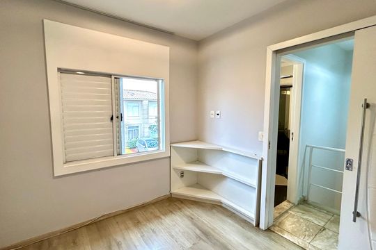 Quarto Suíte de casa de condomínio à venda com 2 quartos, 120m² em Parque Renato Maia, Guarulhos