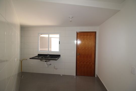 Cozinha de apartamento para alugar com 2 quartos, 45m² em Vila Guilherme, São Paulo