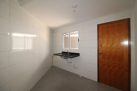 Cozinha de apartamento para alugar com 2 quartos, 45m² em Vila Guilherme, São Paulo