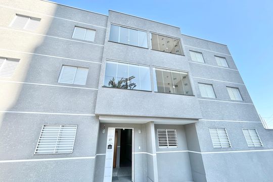 Fachada de apartamento para alugar com 2 quartos, 44m² em Vila Guilherme, São Paulo