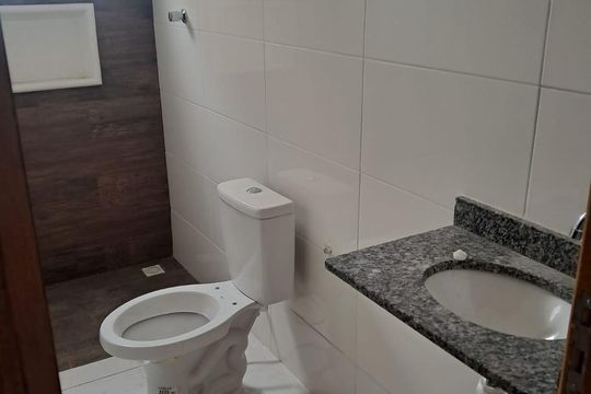 Banheiro de apartamento à venda com 2 quartos, 52m² em Nova Gerti, São Caetano do Sul