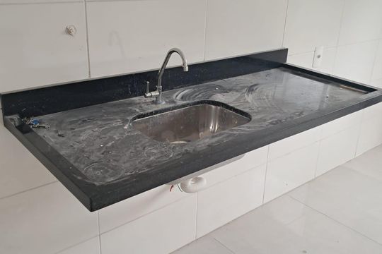 Cozinha de apartamento à venda com 2 quartos, 52m² em Nova Gerti, São Caetano do Sul