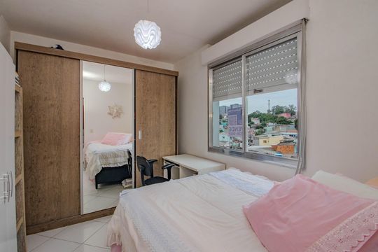 Quarto de apartamento à venda com 1 quarto, 39m² em Morro Santana, Porto Alegre