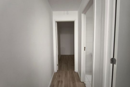 Corredor de apartamento à venda com 2 quartos, 45m² em Vila Palacios, Campinas