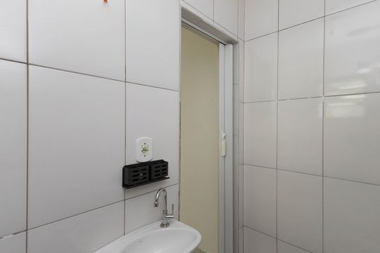 Banheiro  de casa para alugar com 1 quarto, 40m² em Jardim Brasil (zona Norte), São Paulo