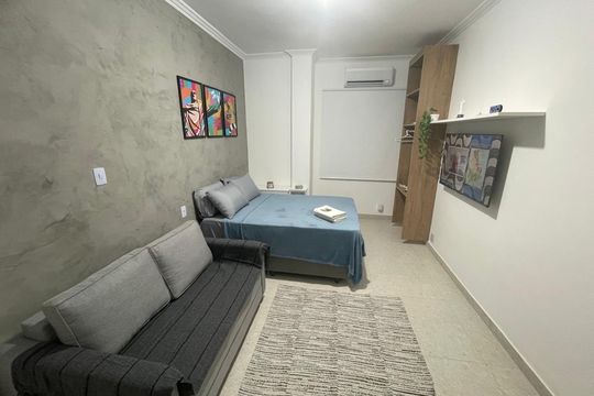 Sala / Quarto de kitnet/studio à venda com 1 quarto, 22m² em Copacabana, Rio de Janeiro
