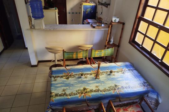 Cozinha de casa de condomínio para alugar com 2 quartos, 70m² em Tamoios, Cabo Frio