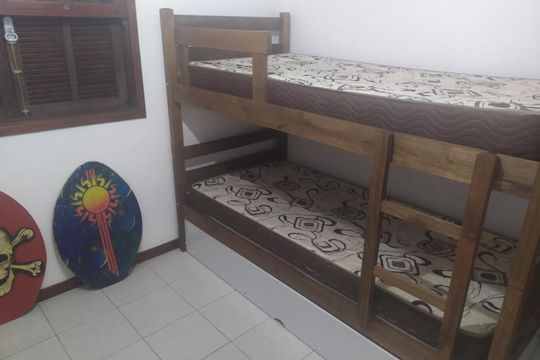 Quarto de casa de condomínio para alugar com 2 quartos, 70m² em Tamoios, Cabo Frio