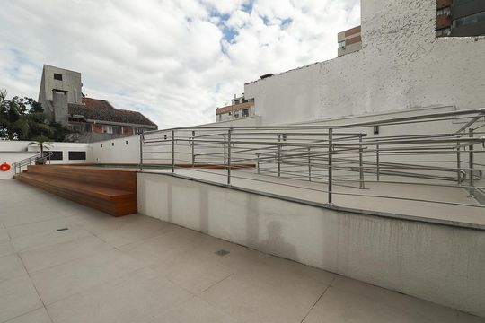 Área comum - Piscina de apartamento à venda com 3 quartos, 110m² em Petrópolis, Porto Alegre
