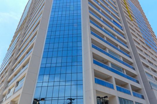 Fachada do prédio de apartamento para alugar com 1 quarto, 37m² em Centro, Guarulhos