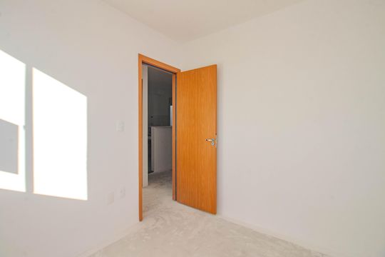 Quarto 2 de apartamento à venda com 2 quartos, 51m² em Rubem Berta, Porto Alegre