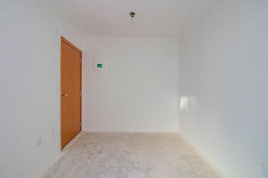 Sala de apartamento à venda com 2 quartos, 51m² em Rubem Berta, Porto Alegre