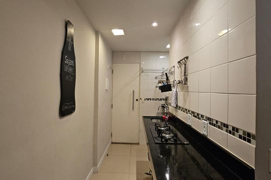 Cozinha de kitnet/studio à venda com 1 quarto, 33m² em Copacabana, Rio de Janeiro