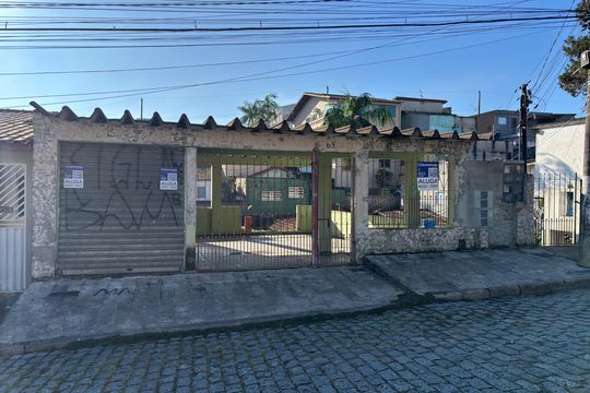Fachada de casa para alugar com 3 quartos, 120m² em Santa Luzia, Ribeirão Pires