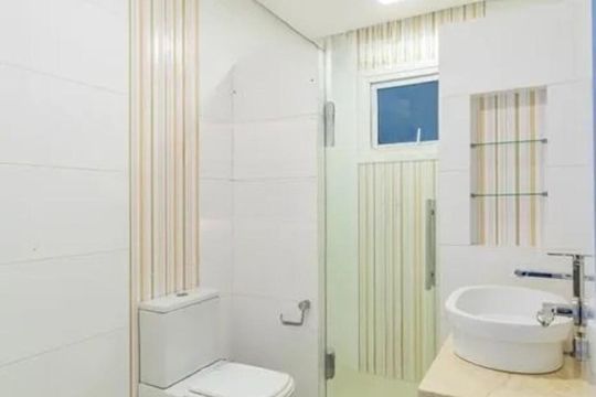 Banheiro 3 de casa para alugar com 3 quartos, 92m² em Centro, Gravataí