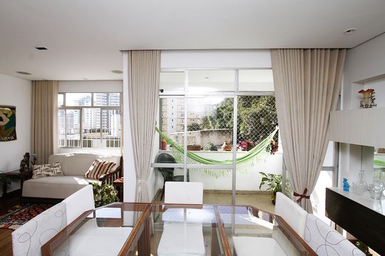 Apartamento à venda com 3 quartos, 107m² em Coracao de Jesus, Belo Horizonte
