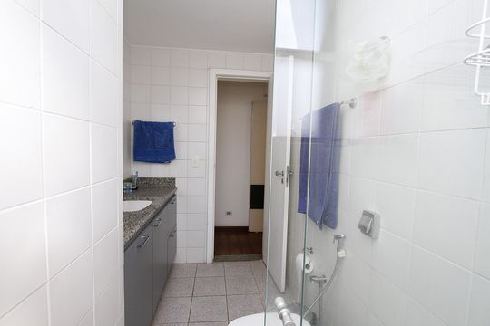 Banheiro Social de apartamento à venda com 3 quartos, 107m² em Coracao de Jesus, Belo Horizonte