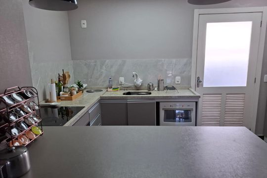 Cozinha de casa de condomínio à venda com 2 quartos, 117m² em Parque Santa Fé, Porto Alegre