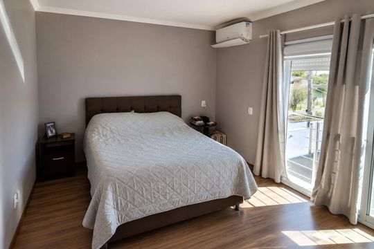 Quarto 2 de casa de condomínio à venda com 2 quartos, 117m² em Parque Santa Fé, Porto Alegre