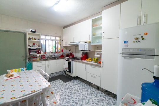 Cozinha de casa à venda com 2 quartos, 93m² em Vila Guarani (zona Sul), São Paulo
