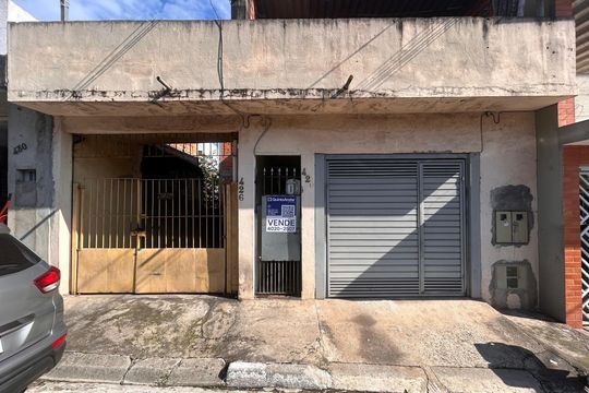 Fachada de casa à venda com 3 quartos, 300m² em Jardim Nosso Lar, São Paulo