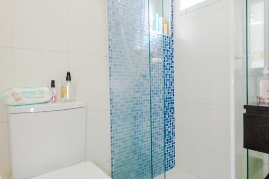 Banheiro da Suíte de apartamento à venda com 2 quartos, 83m² em Jardim Zaira, Guarulhos