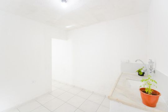 Sala/Cozinha de casa para alugar com 1 quarto, 25m² em Jardim dos Pimentas, Guarulhos