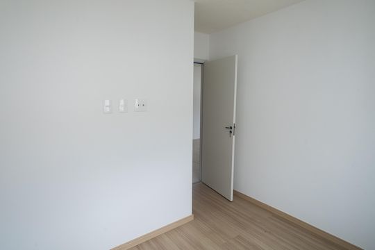 Quarto 2 de apartamento para alugar com 2 quartos, 44m² em Campo Grande, Rio de Janeiro