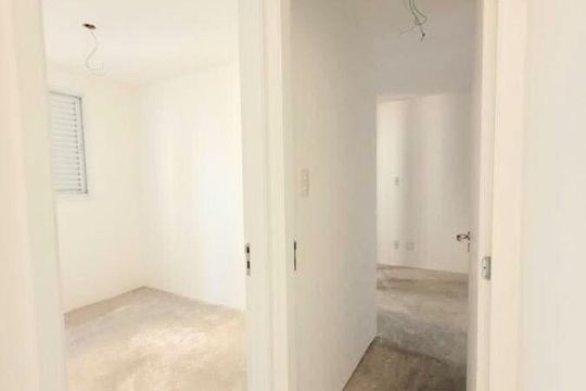 Corredor de apartamento à venda com 2 quartos, 59m² em Parque Jaçatuba, Santo André