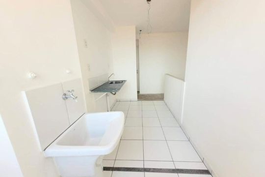 Área de serviço de apartamento à venda com 2 quartos, 59m² em Parque Jaçatuba, Santo André