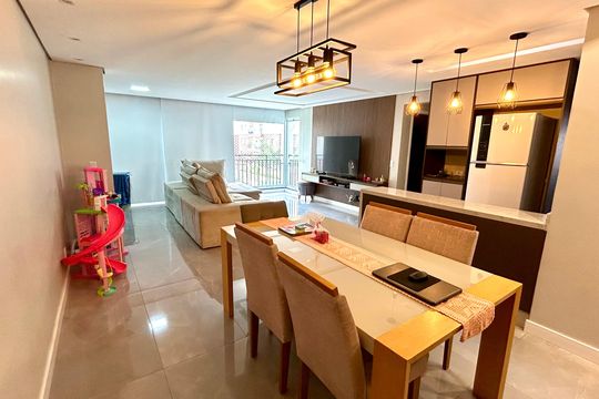 Apartamento à venda com 2 quartos, 82m² em Centro, Guarulhos